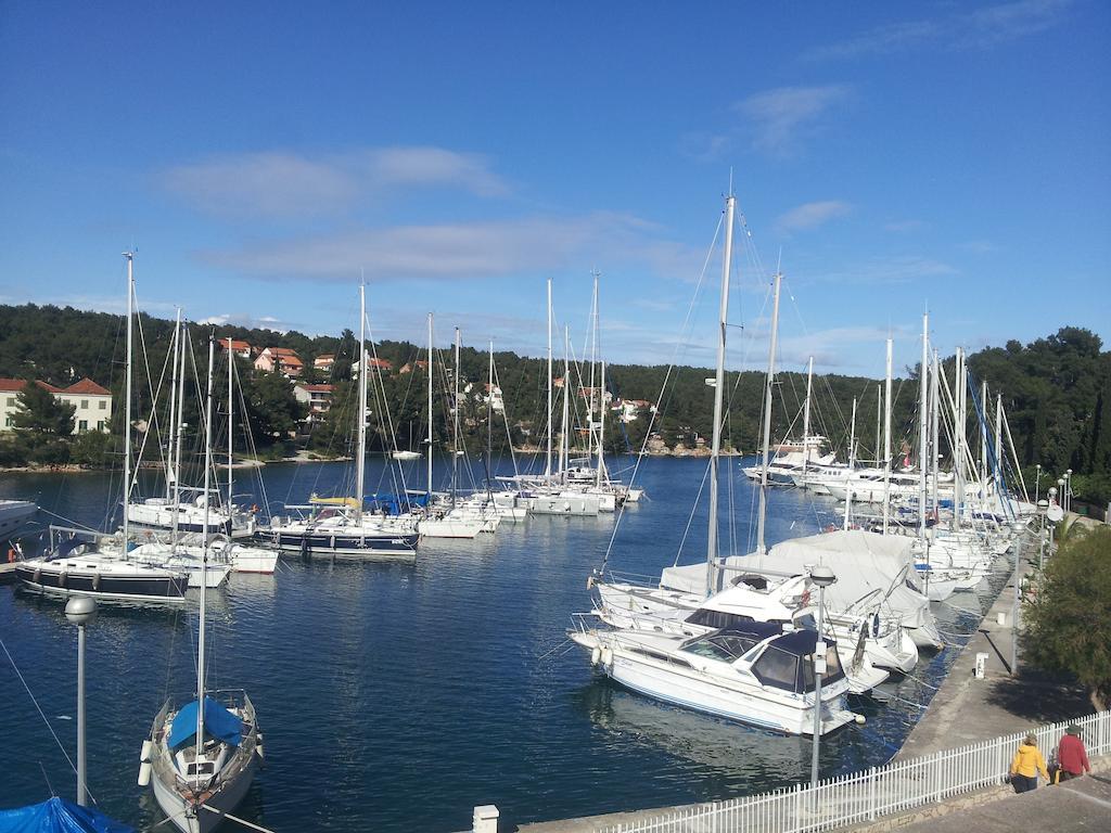Apartments Dora, With A Beautiful View Of The Bay, Near The Sea And Center Vrboska Camera foto