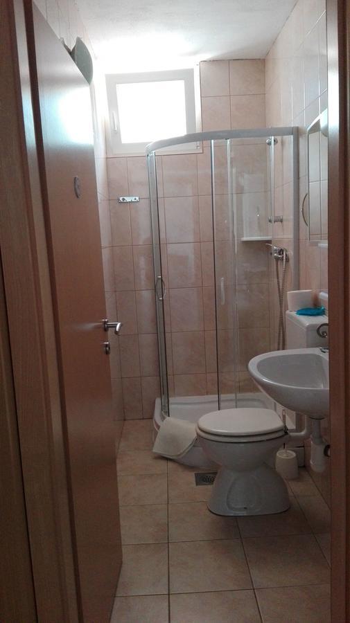 Apartments Dora, With A Beautiful View Of The Bay, Near The Sea And Center Vrboska Esterno foto